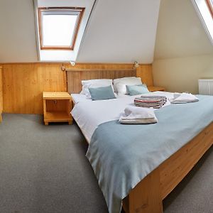 Kamer met een King Size Bed